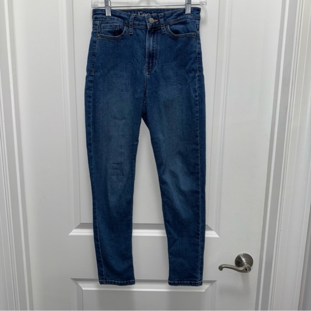 Calvin Klein Jeans Medium Wash High Rise Ankle Length Skinny Jean